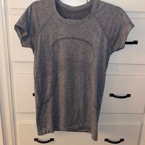 Lululemon swiftly tech gray size 8